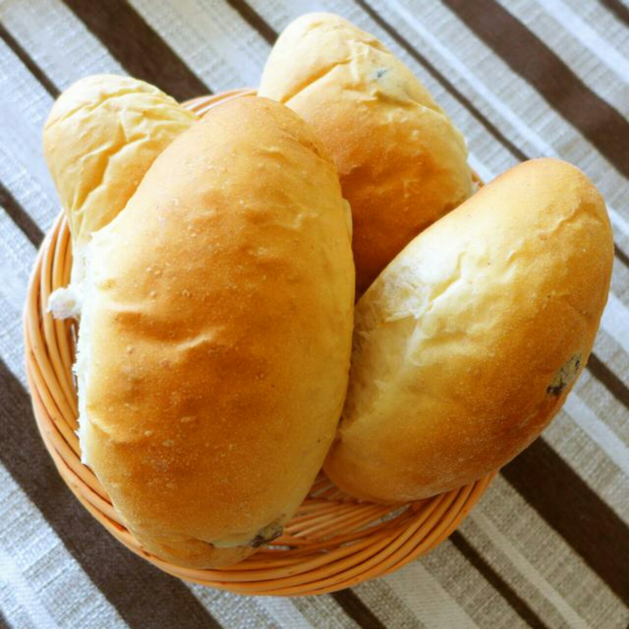 全麦葡萄干面包