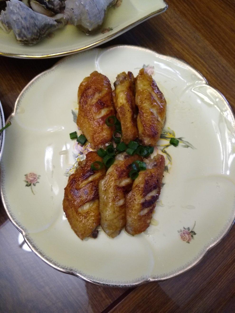 煎鸡翅中