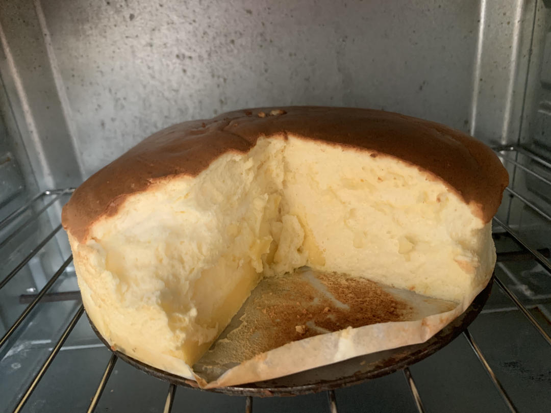 好吃到停不了口的乳酪蛋糕(制作方法十分简单)