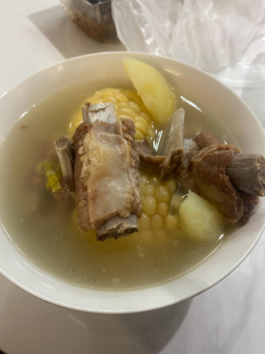 连吃三碗的玉米山药排骨汤