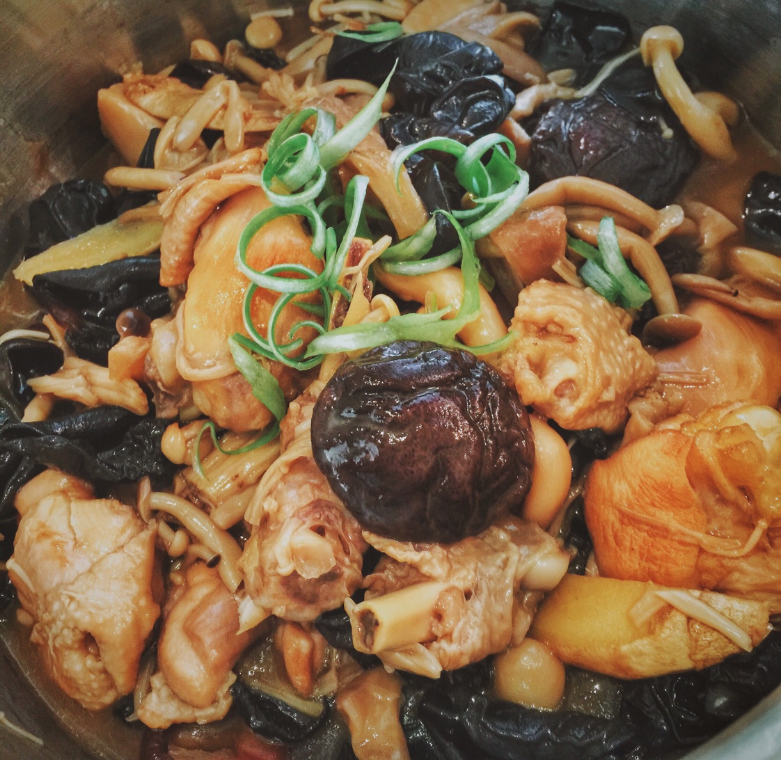 冬菇焖鸡