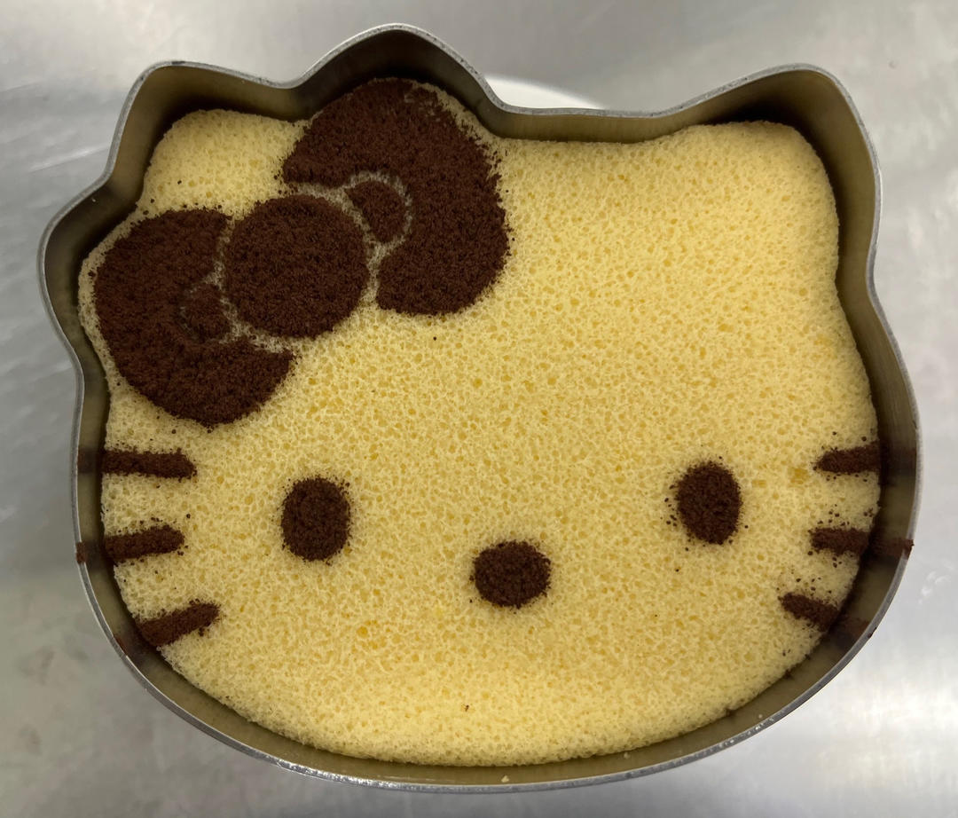 凯蒂猫慕斯蛋糕