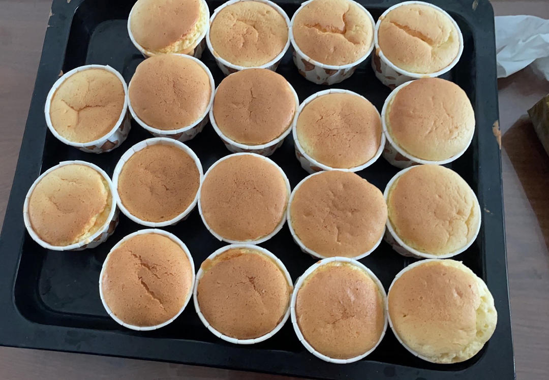 不塌陷不开裂不缩腰杯子蛋糕分享