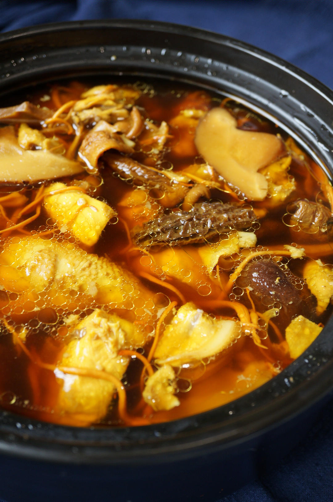 香菇虫草花鸡汤(电饭煲也易上手)