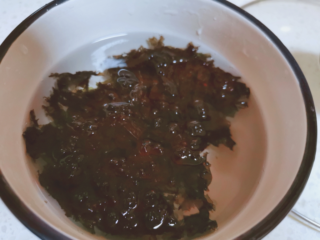 肉墩辅食10M——内酯豆腐头水紫菜胡萝卜胚芽米粥的做法 步骤2