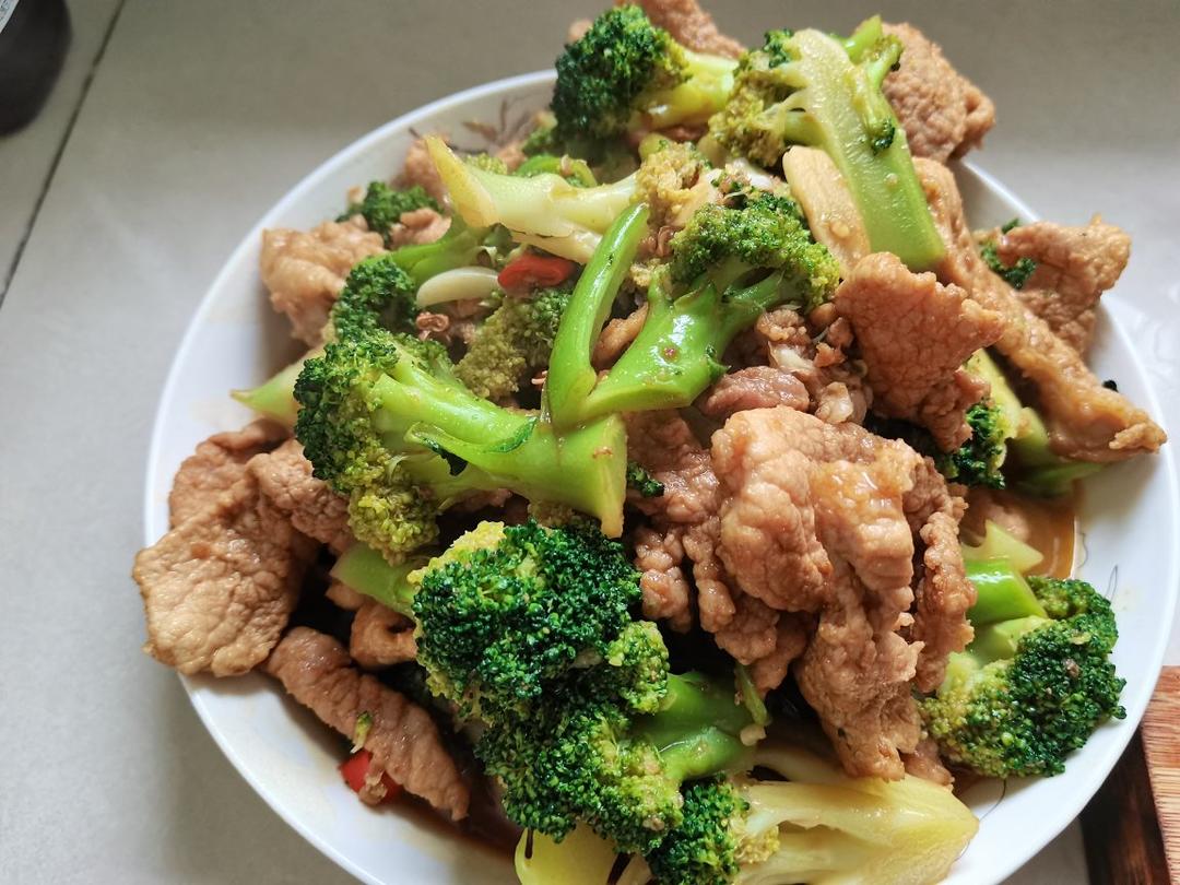 甜甜柚子啊做的西兰花炒肉