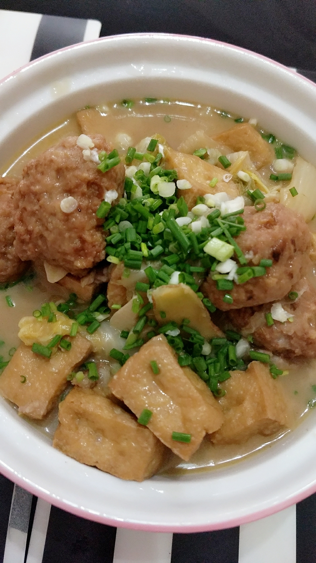 丸子豆腐泡炖白菜