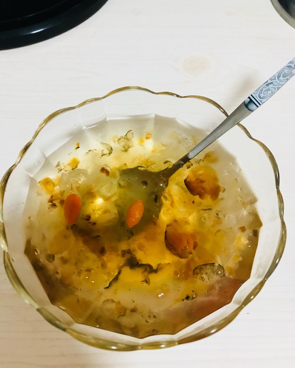 桃胶皂角米糖水