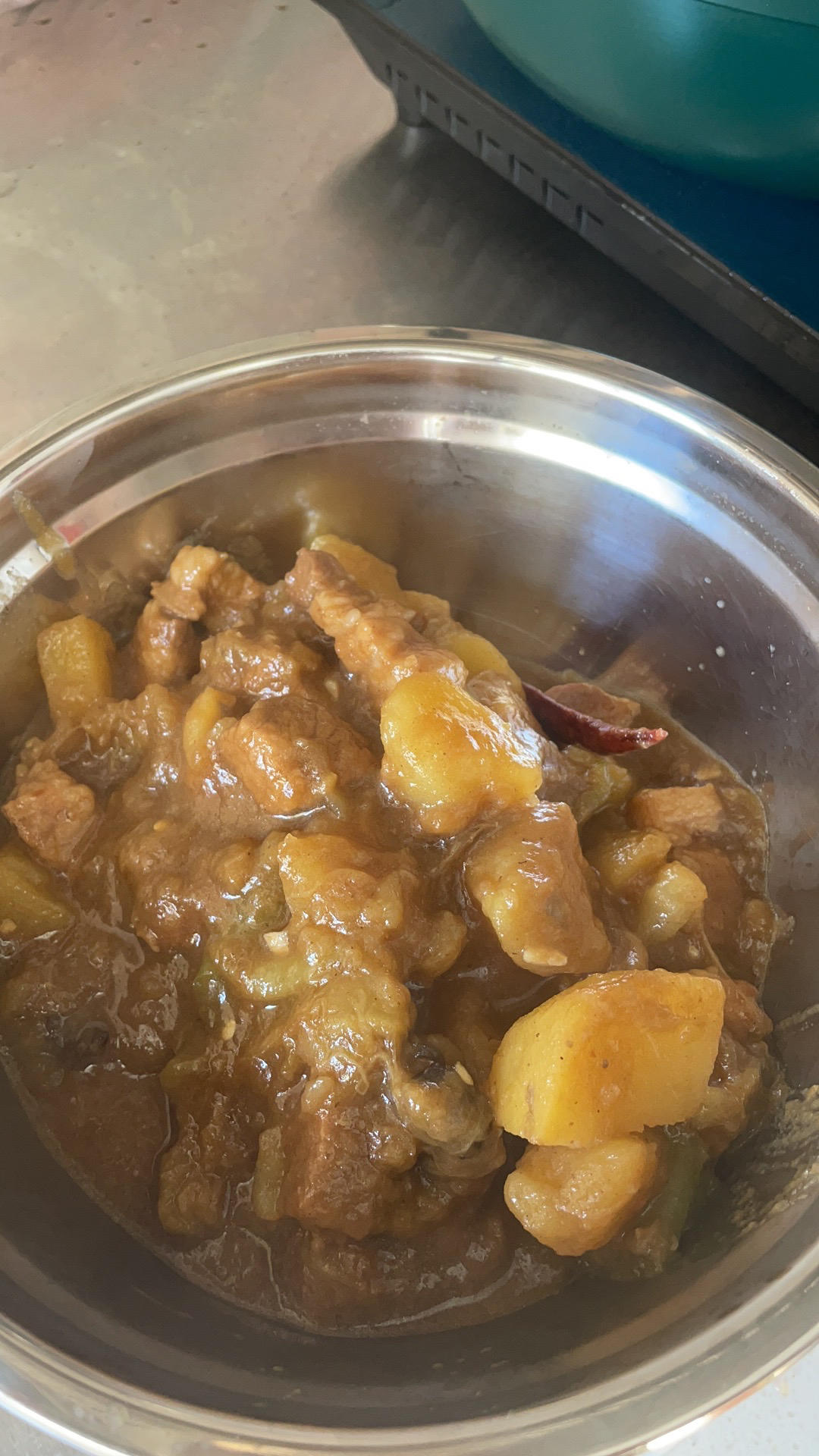 五花肉茄子炖土豆