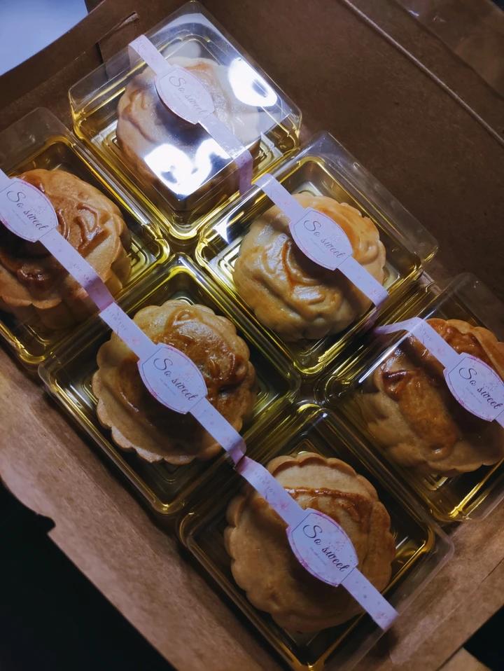 广式莲蓉蛋黄月饼