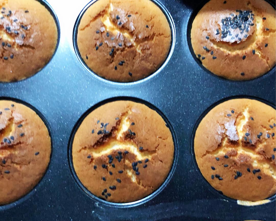 老式全蛋蜂蜜海绵蛋糕的做法