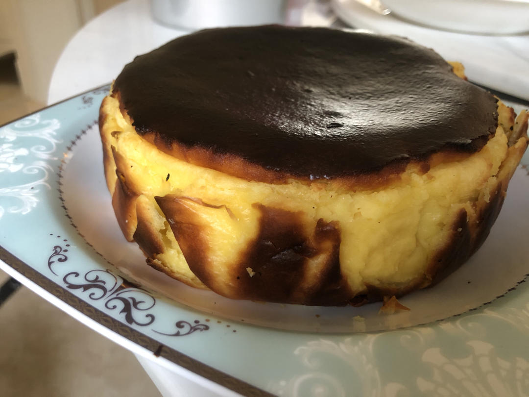 经典巴斯克蛋糕