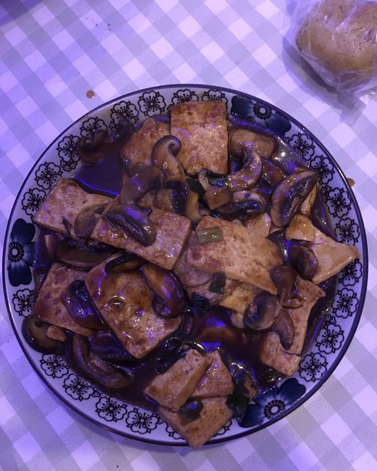 蘑菇烧豆腐