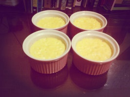 Crèmebrulée。法式烤布雷。焦糖布丁。