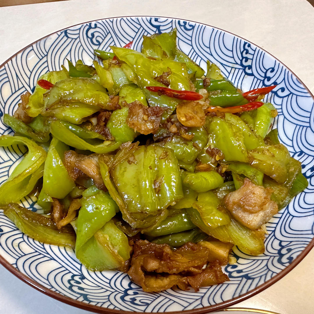 超级下饭菜小炒肉（和胡子大厨小辣椒炒肉一样好吃😋）