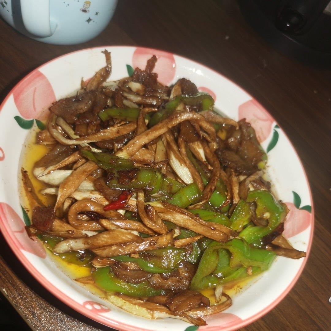 茭白这样做百吃不厌，茭白炒肉