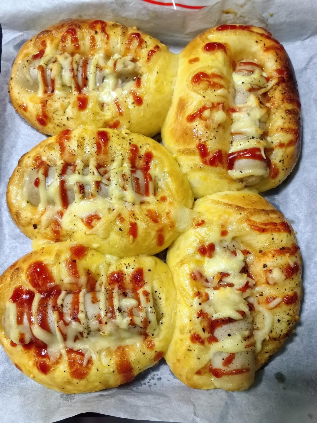 一个面团撑起一家店的台式面包—香肠面包