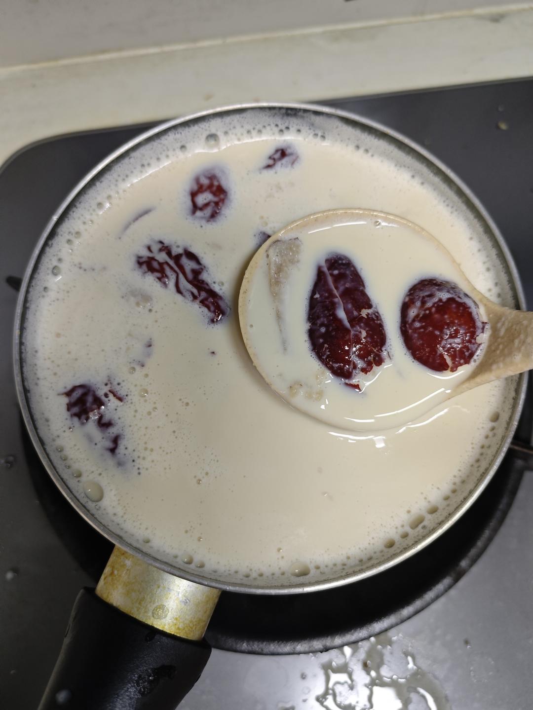 今日茶饮分享｜红枣牛奶茶🍵