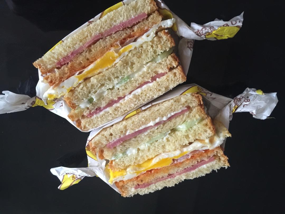 火腿芝士蛋三文治