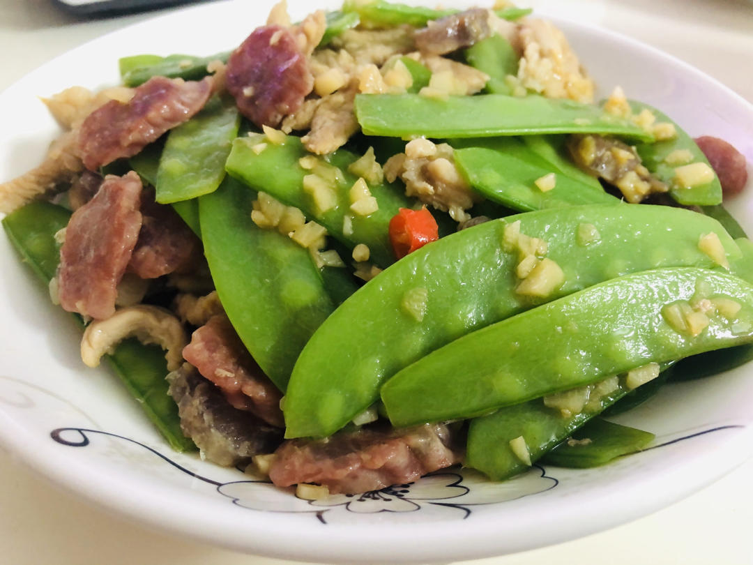 无比简单的荷兰豆炒腊肠，营养又好吃～！