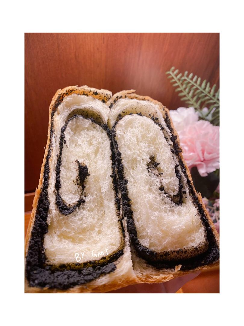 黑芝麻椰蓉中种奶油吐司