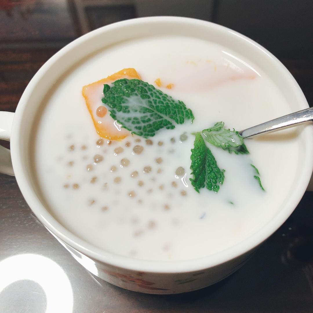 椰香芒果西米露
