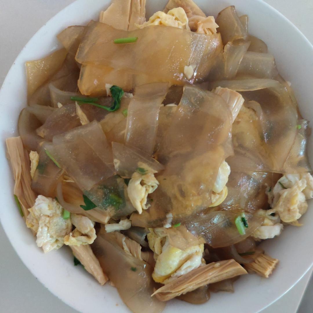 鸡蛋炒粉皮
