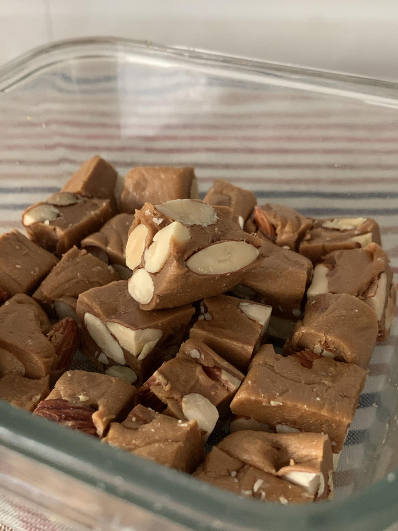 消耗奶油大户—-少糖版坚果咸焦糖太妃糖（含操作小视频）