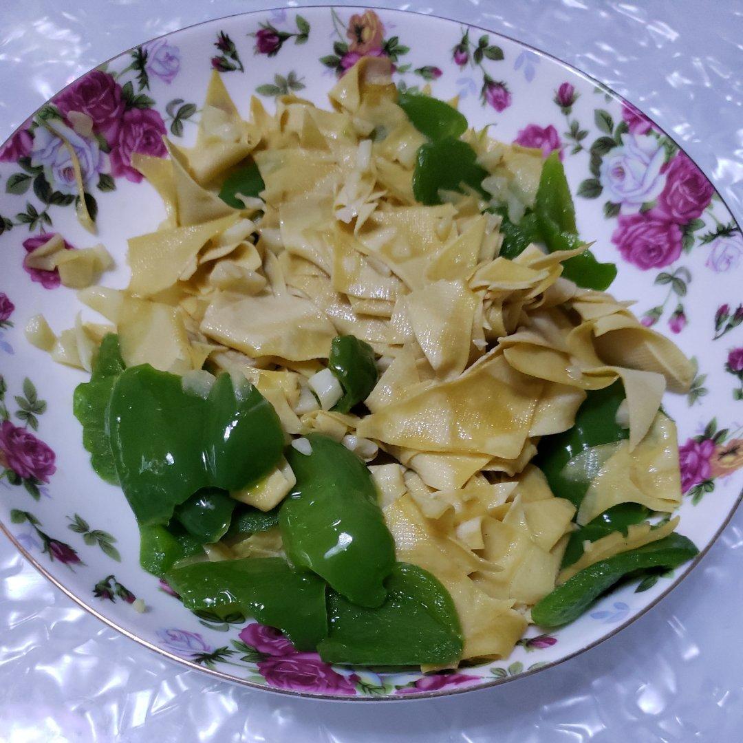 健康低卡家常菜——青椒豆腐皮