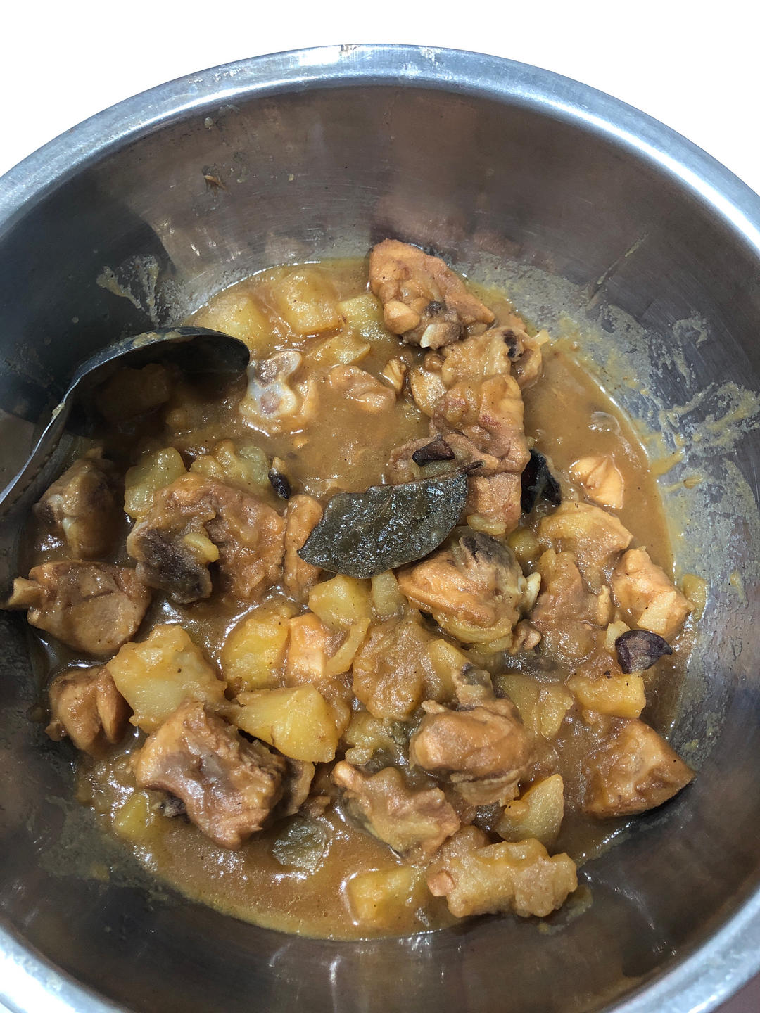 鸡腿炖土豆 上桌秒空盘 汤都喝干了！