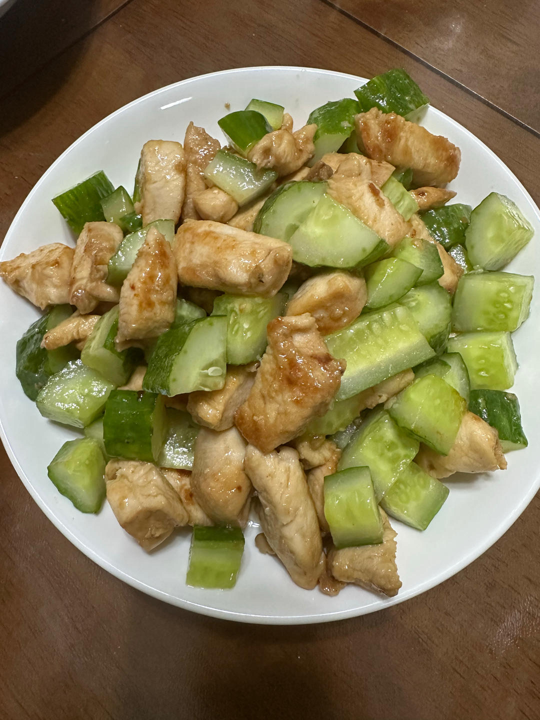 连吃三天都不腻的减脂餐~黄瓜炒鸡胸肉