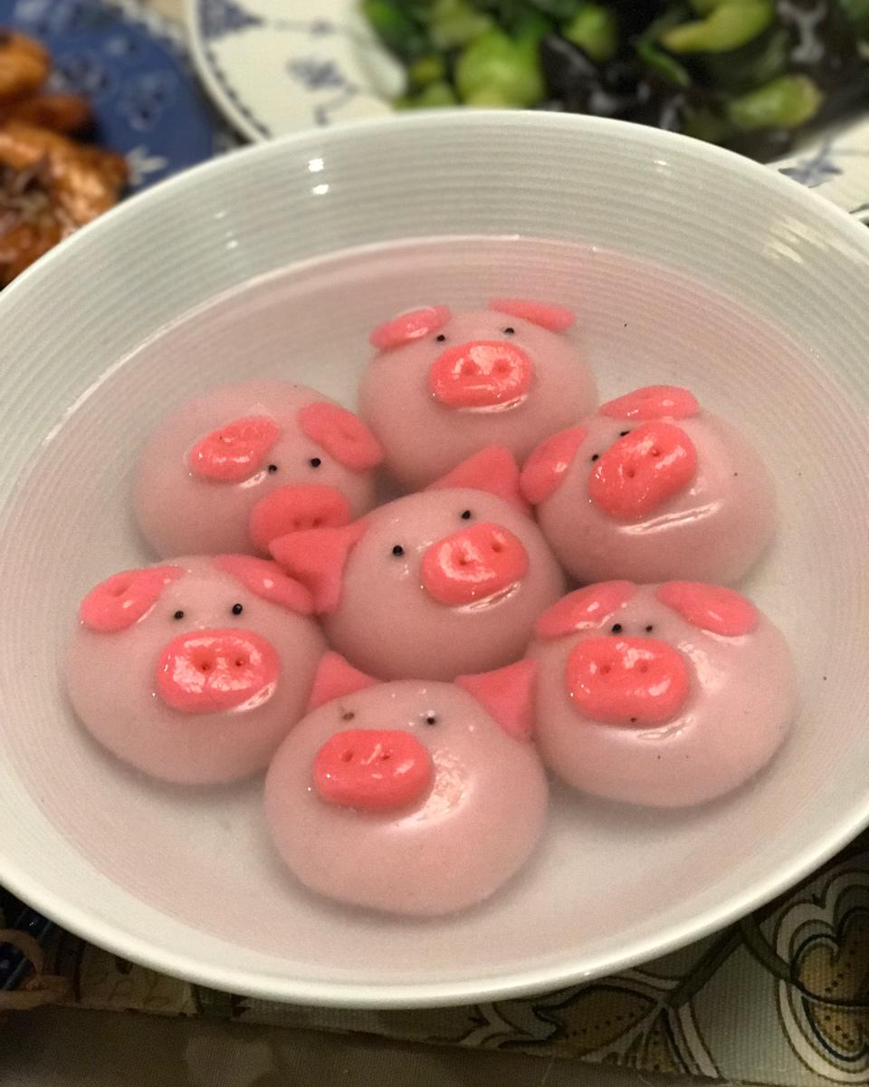 分享作品 思念x下厨房 | 汤圆的神仙颜值 花生芝麻猪猪汤圆