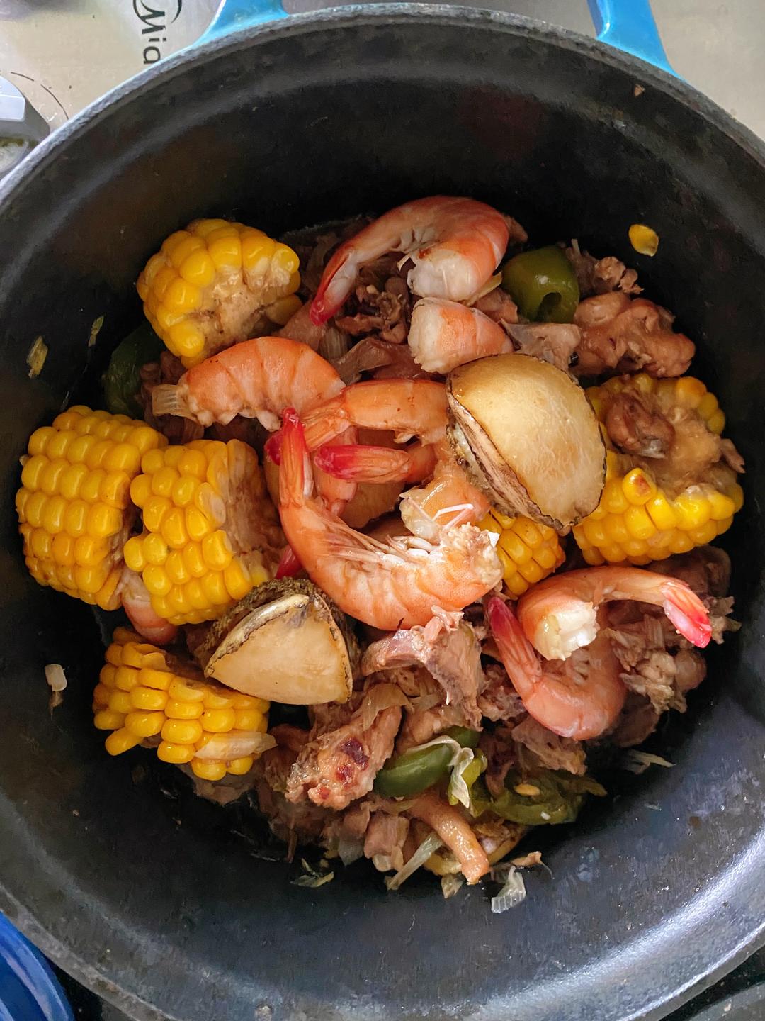 鲍鱼虾鸡煲