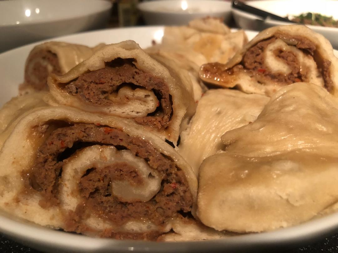 牛肉馅“肉龙”