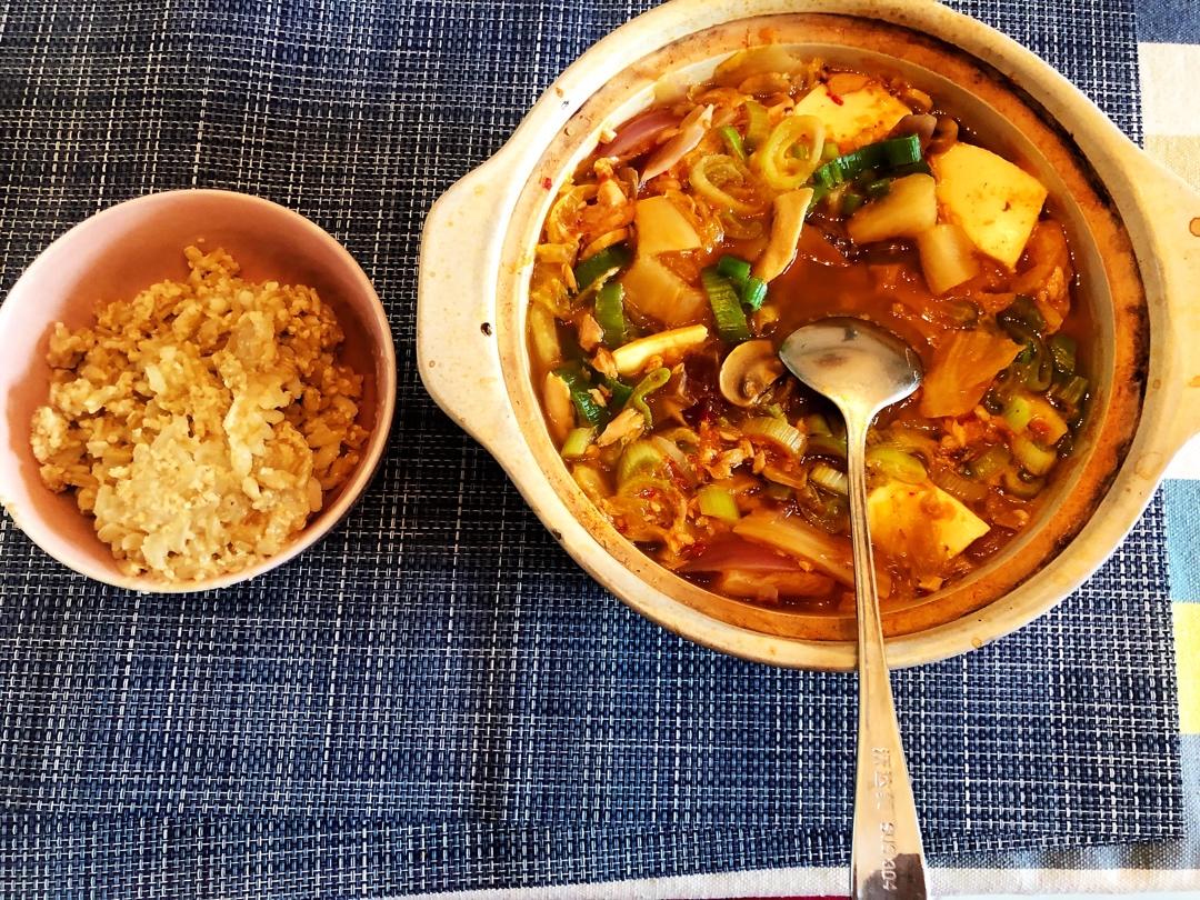 韩国金枪鱼辣白菜汤참치김치찌개
