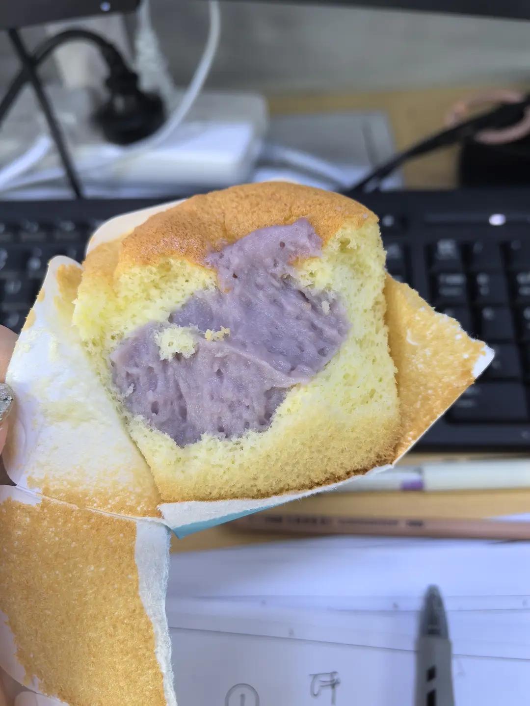 会爆浆的芋泥蛋糕🧁不敢想象一口下去我会有多开心…