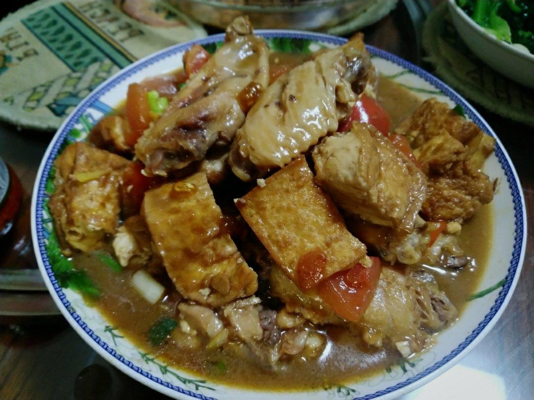 砂锅油豆腐鸡翅煲