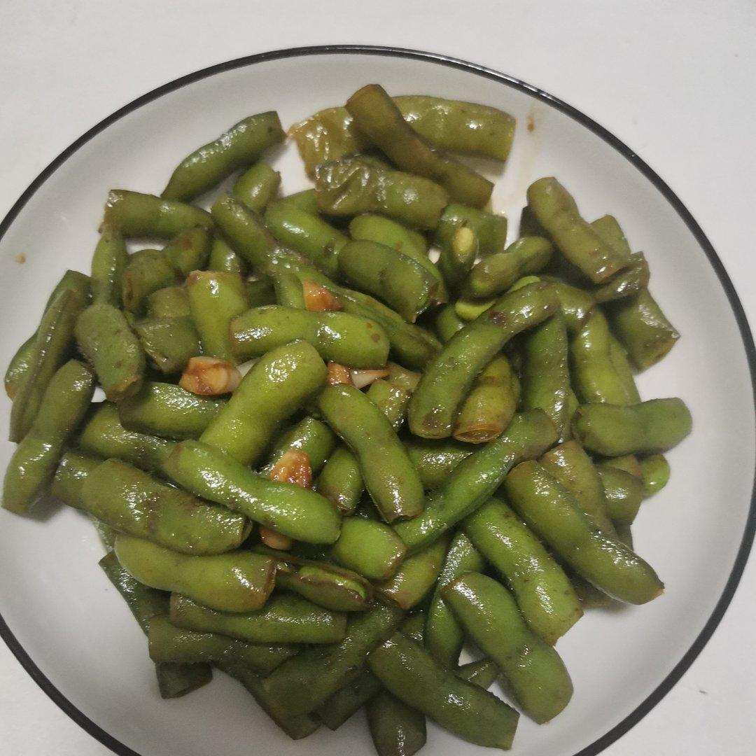 武汉夜市标配嗦毛豆