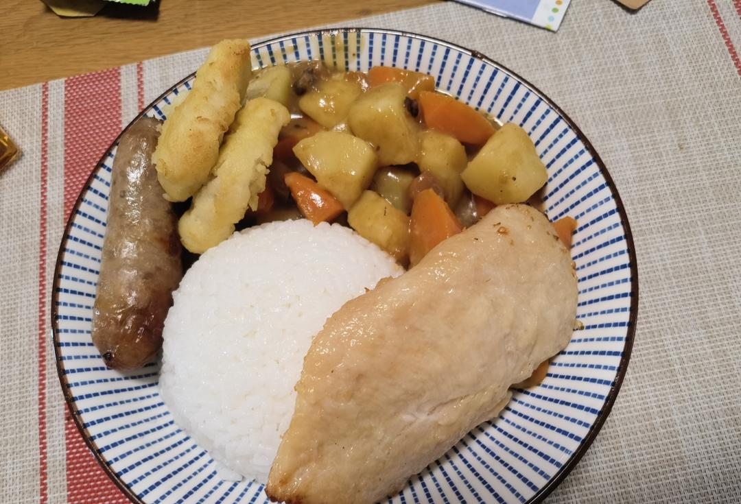 炸鸡排咖喱饭