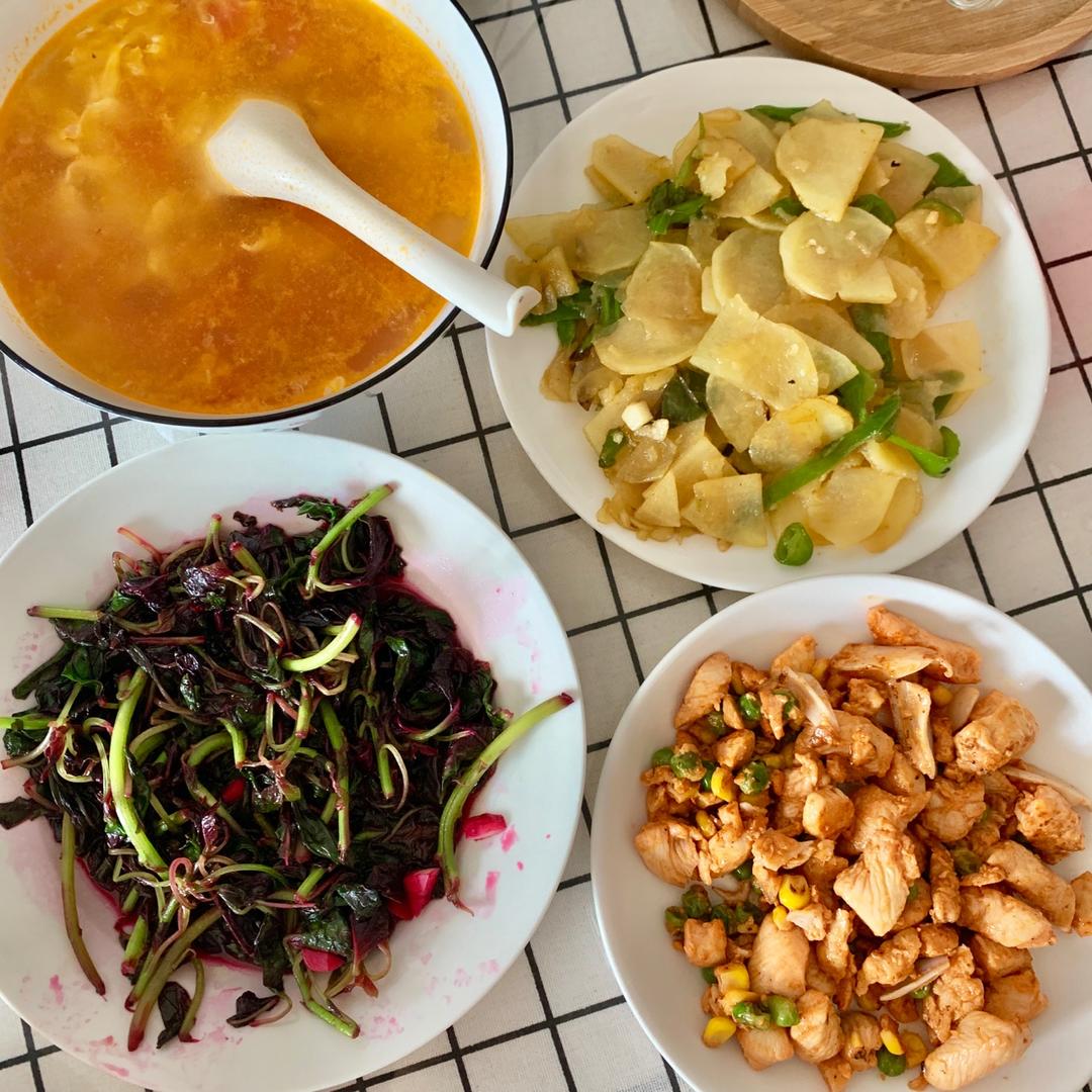 土豆片炒青椒
