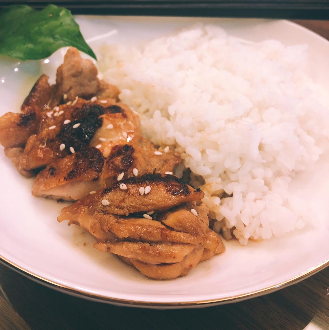 照烧鸡腿饭