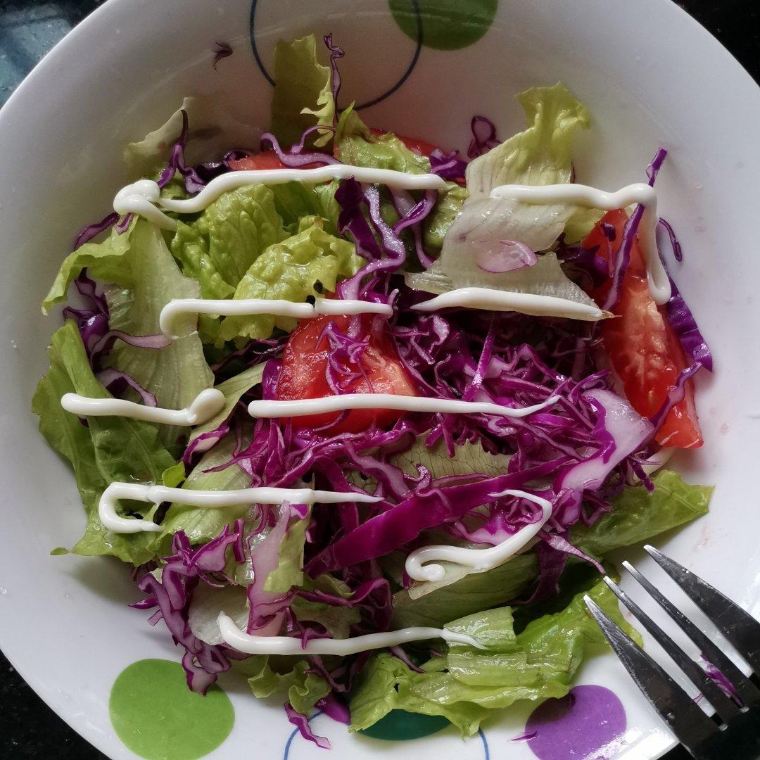 紫甘蓝苹果沙拉