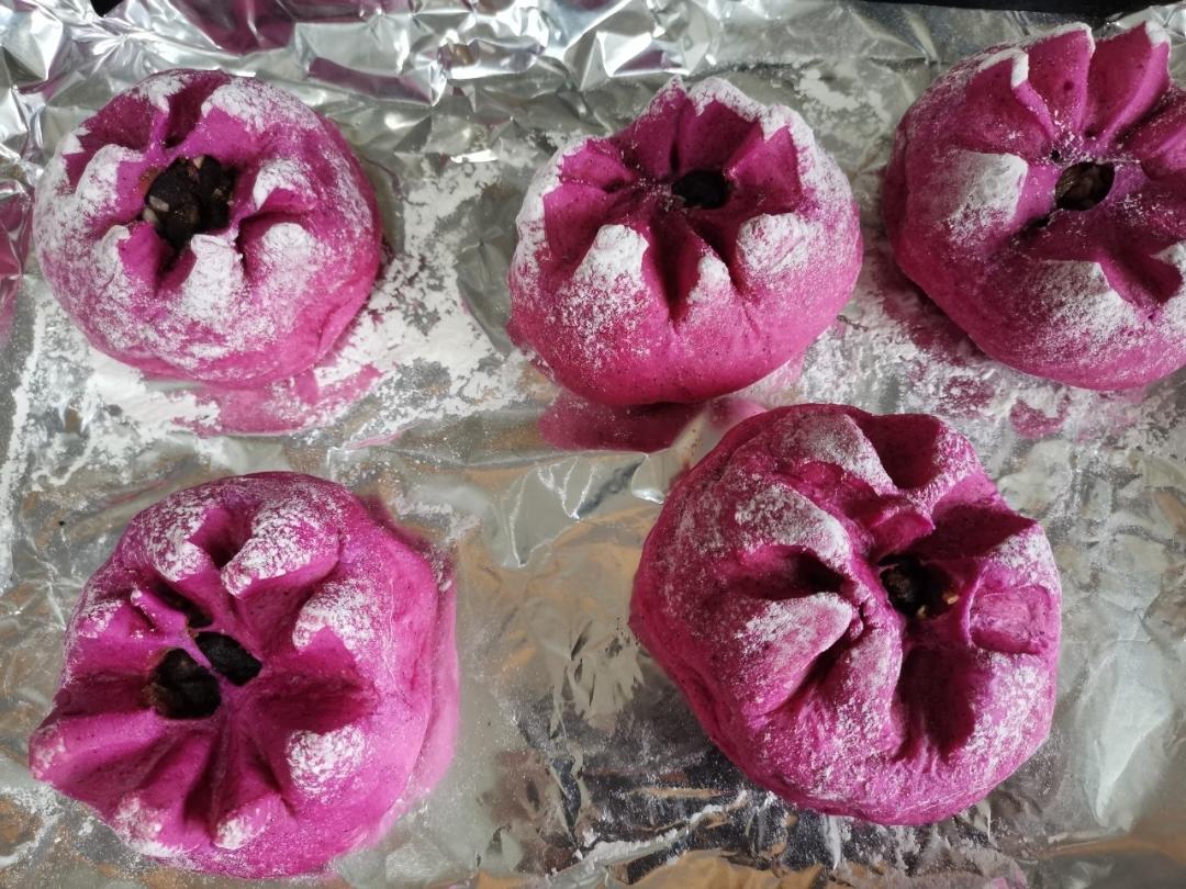 真香警告！红红火火的火龙果面包～