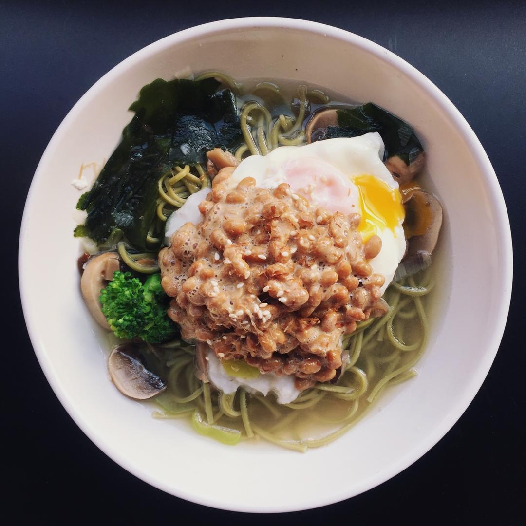 納豆オクラそば（纳豆秋葵荞麦面）