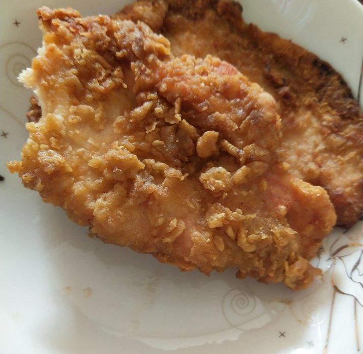 皮酥肉多汁的~炸鸡排