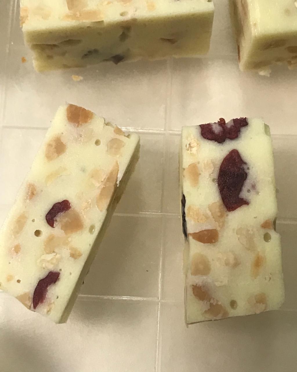 蔓越莓牛轧糖