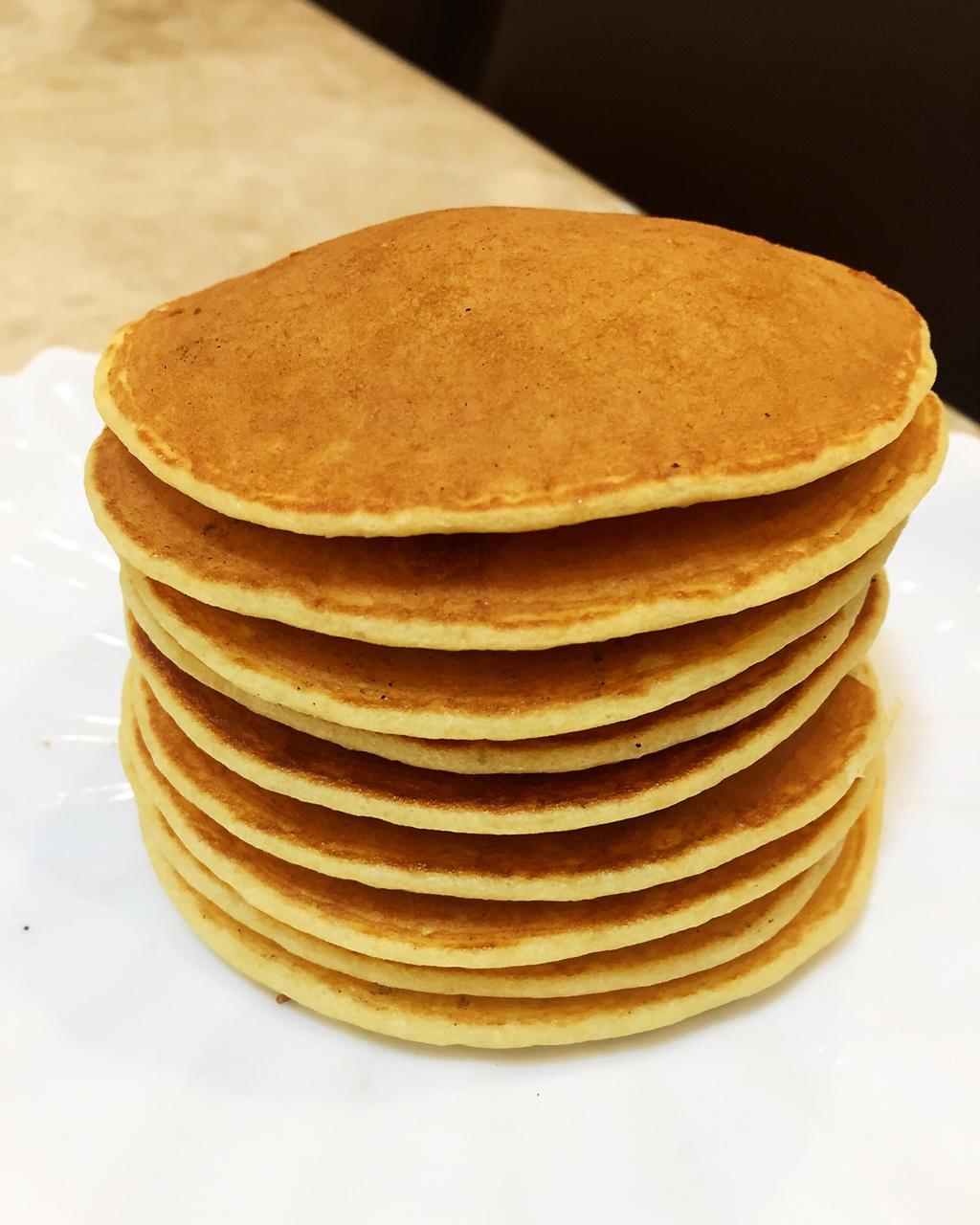 【减脂早餐】无油香蕉松饼（超简单）