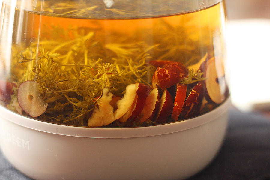 0夏天0做的绵茵陈红枣水