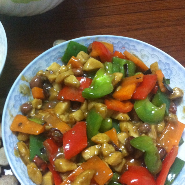 宫保肉丁（正宗宫保鸡丁的做法）