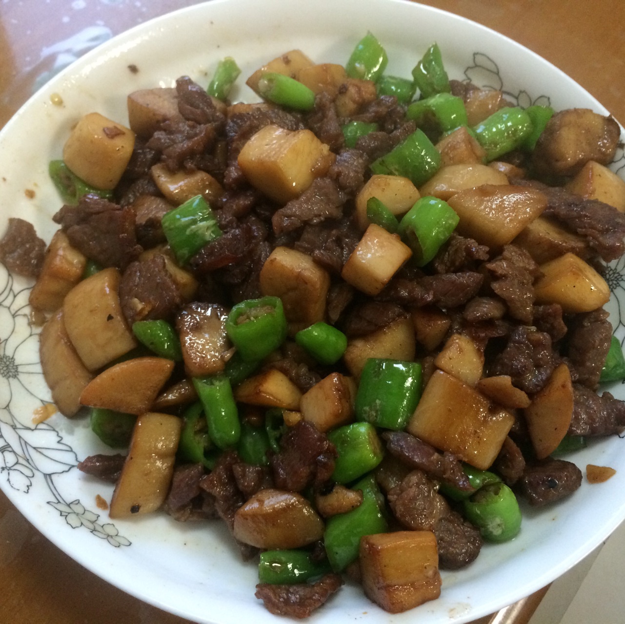 黑椒杏鲍菇牛肉粒